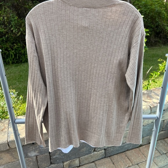 Ljve Italian sweater blazer with tee with cashmere feeling size M in beige color - Picture 2 of 7